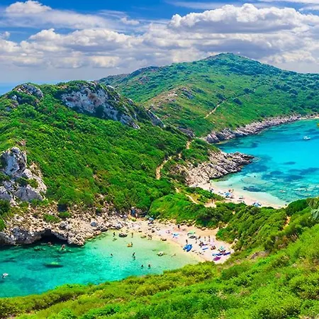 Lefka * Magouládes