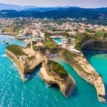 Lefka Magoulades