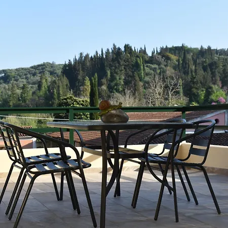 Apartment Lefka Magoulades